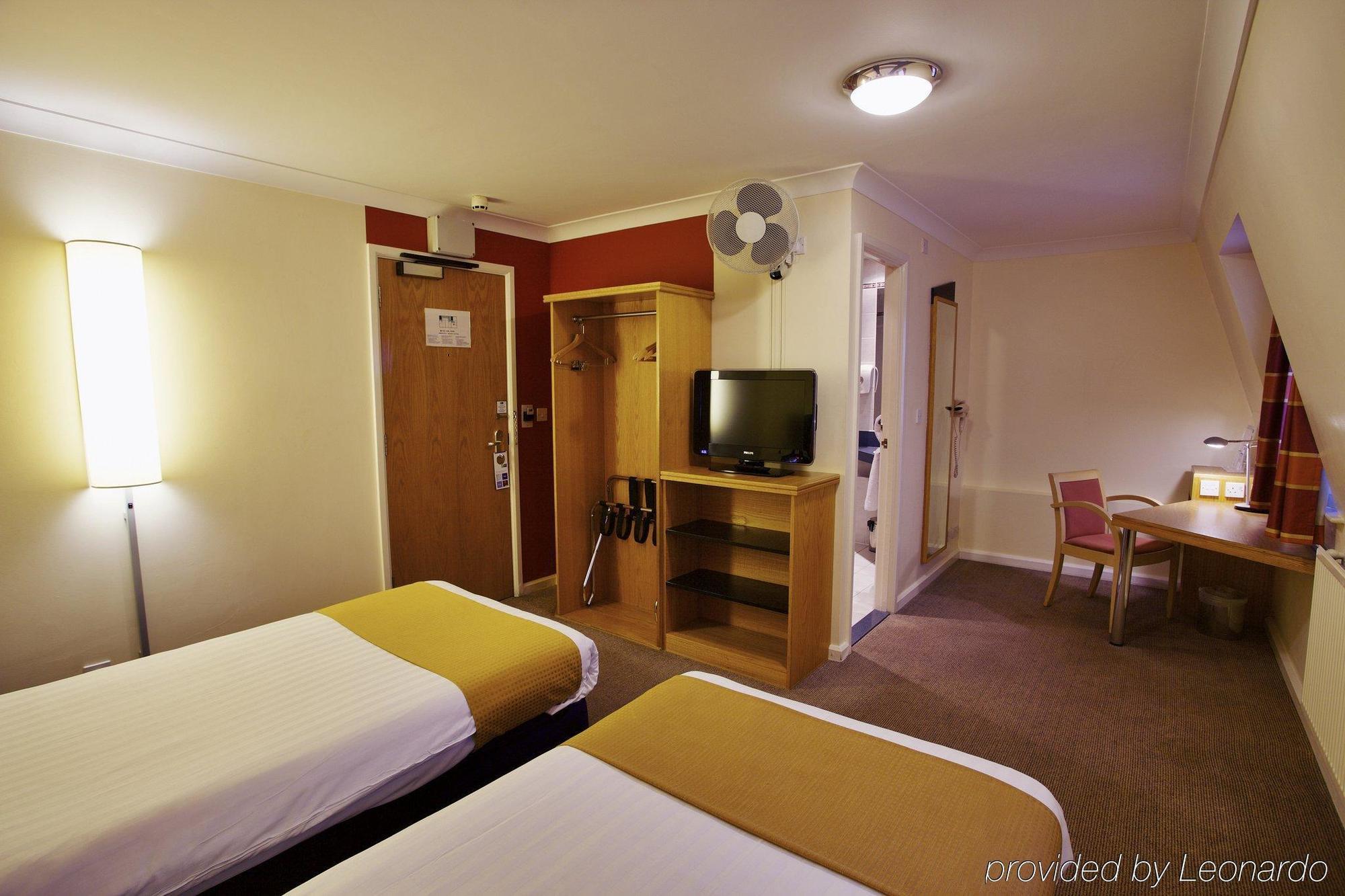 Holiday Inn Express London Victoria By Ihg Eksteriør billede